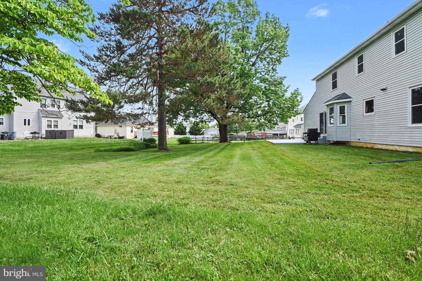 963 Dick Avenue photo 37