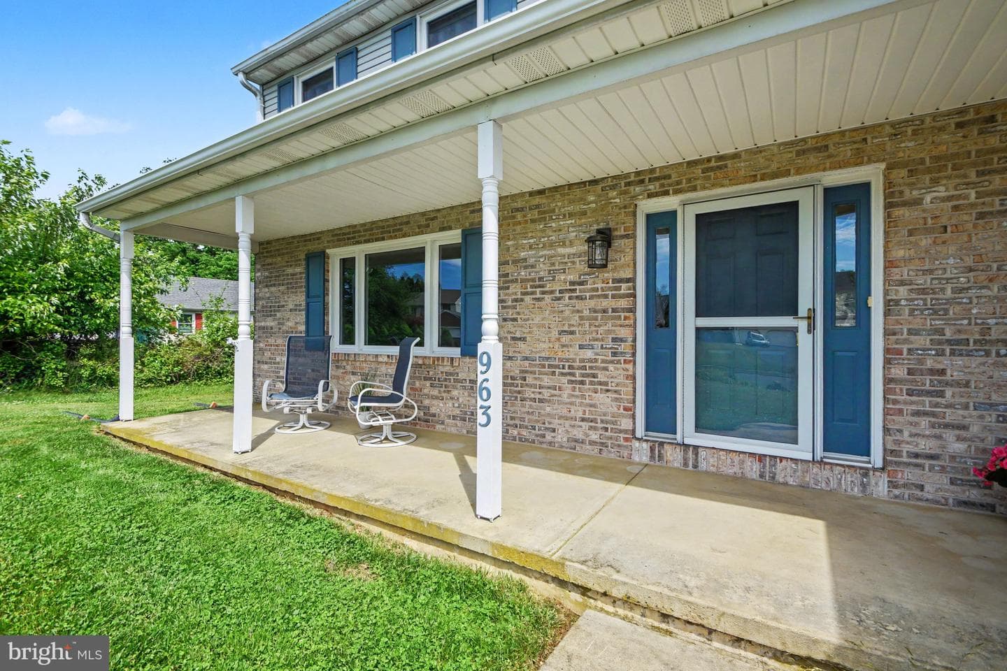 963 Dick Avenue photo 4