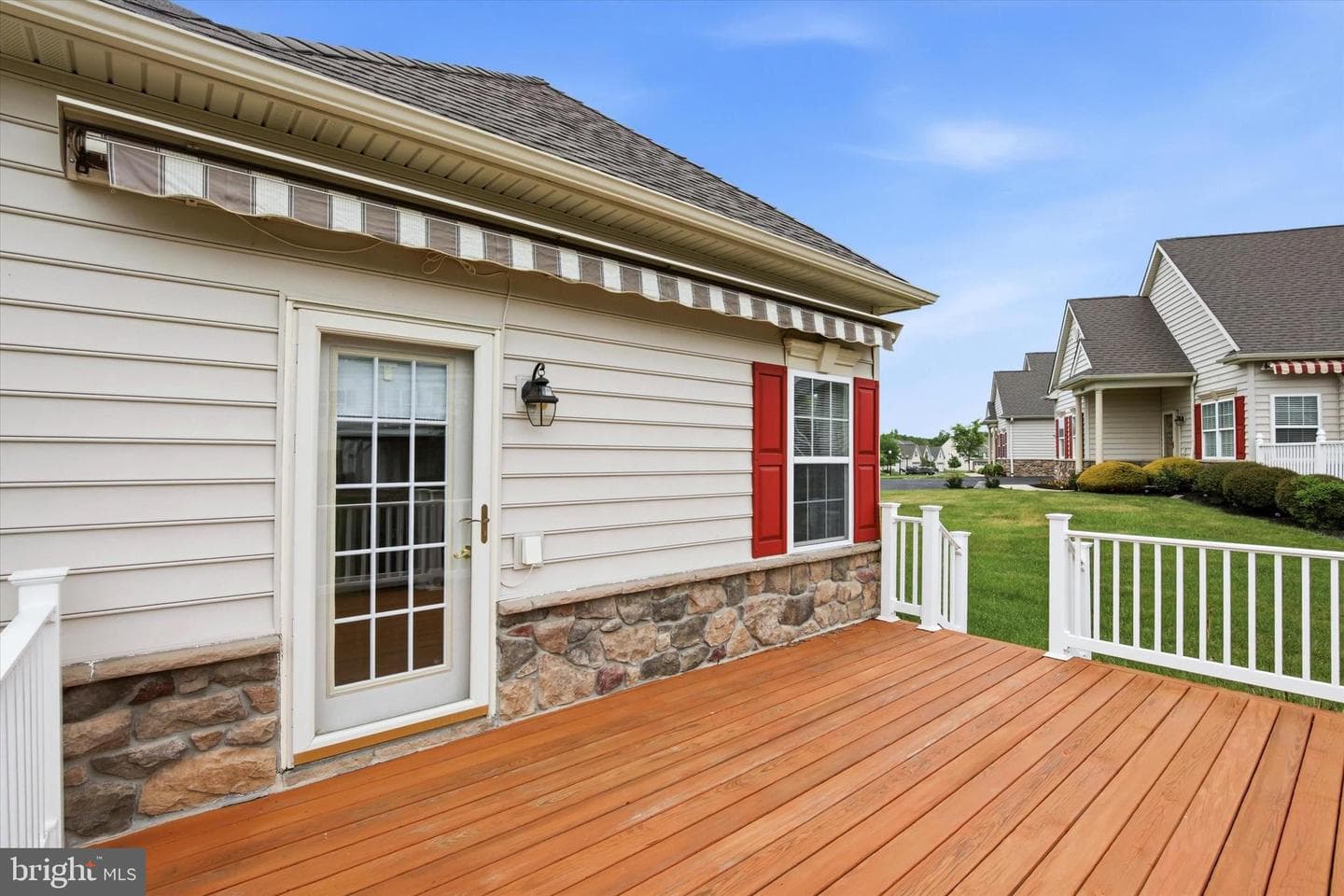 1052 Arbour Lane photo 23
