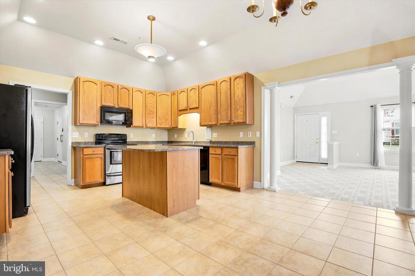 1052 Arbour Lane photo 8