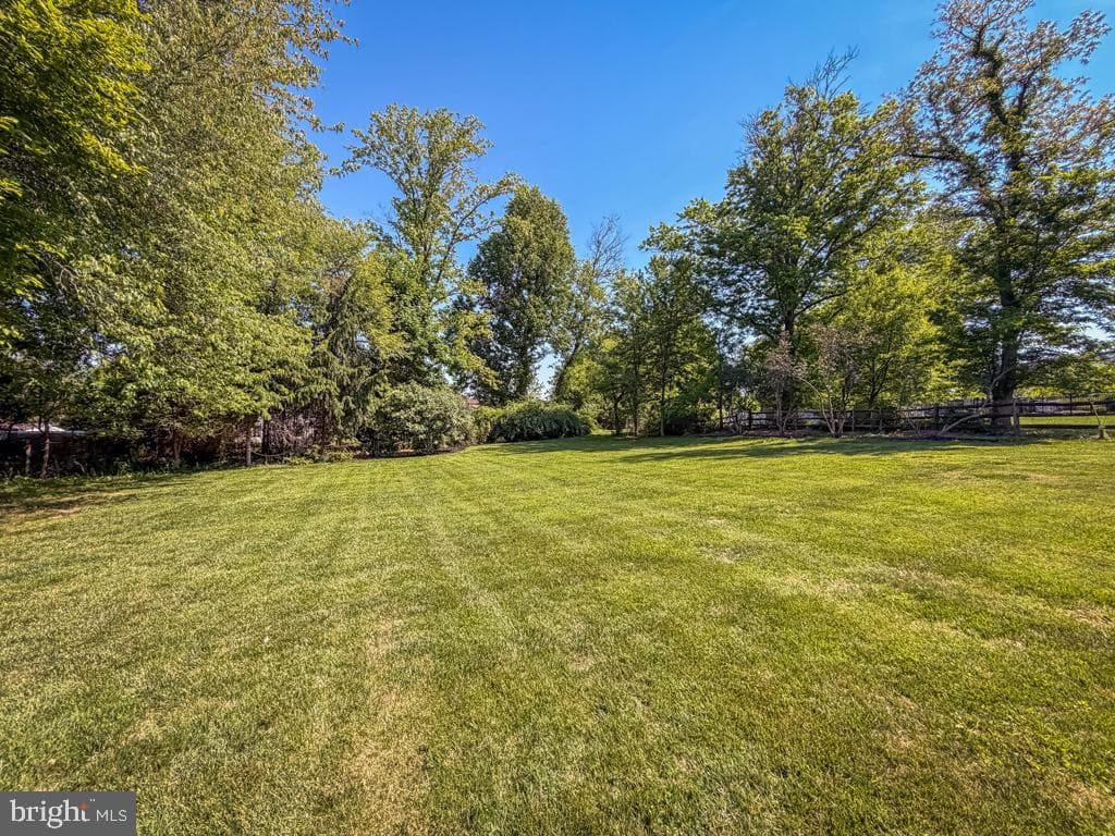 61 Cloverly Drive photo 38