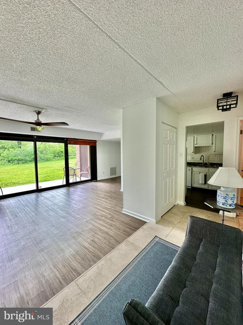 12 Hermitage Drive photo 6