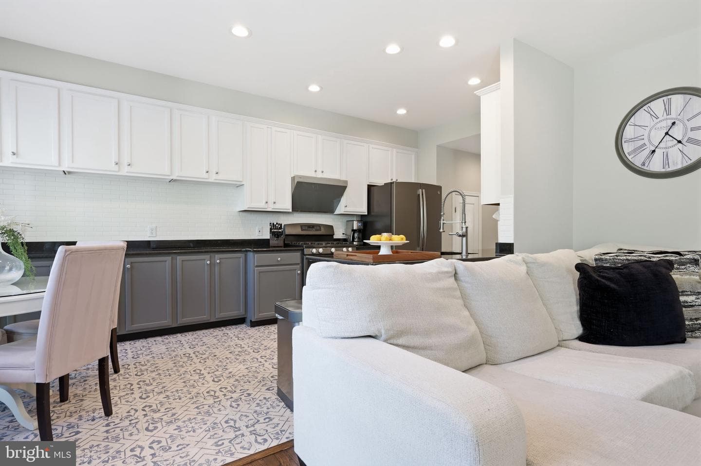 19 Addison Court photo 14