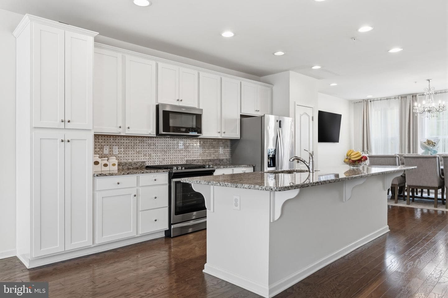 2206 Evin Dr photo 1