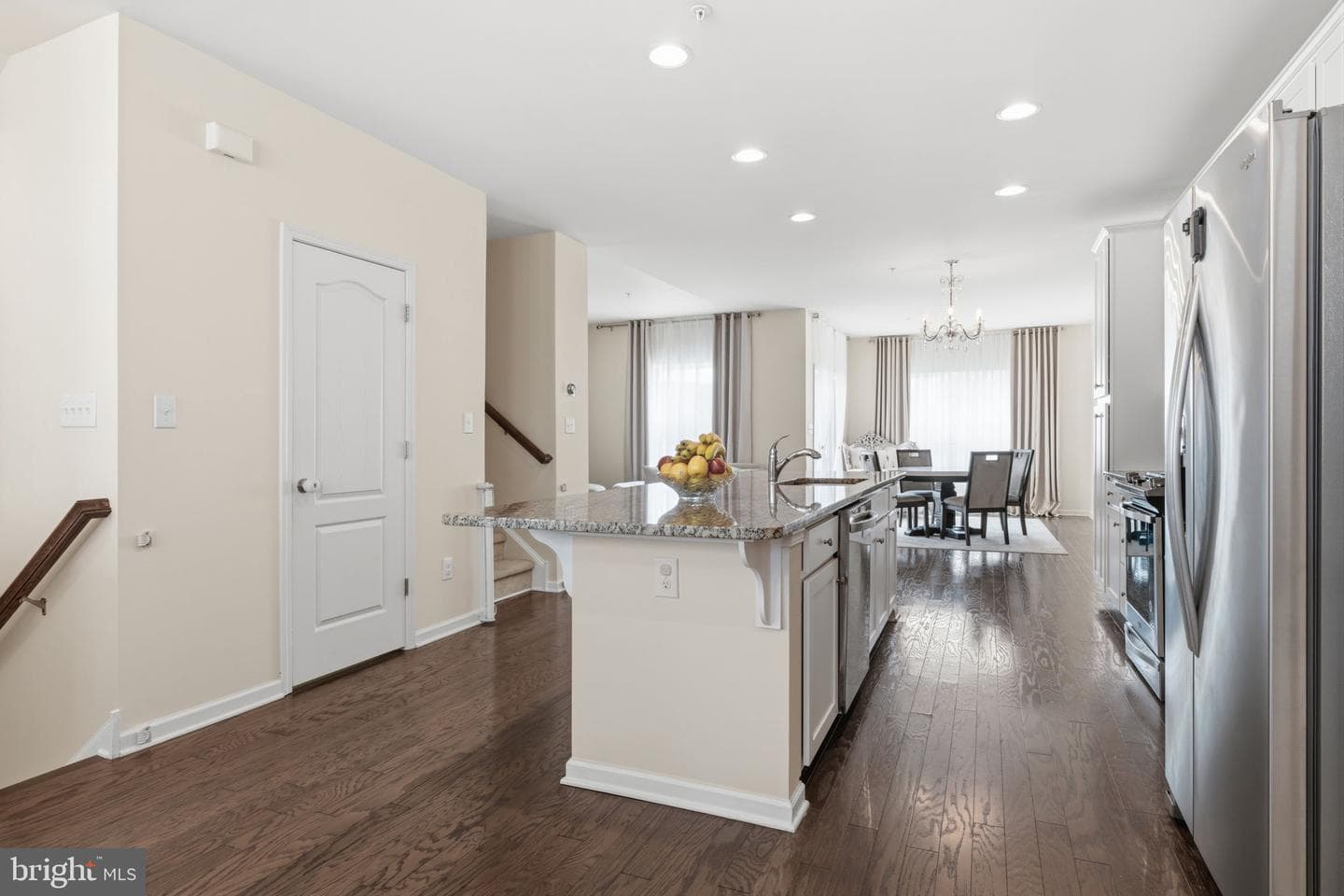 2206 Evin Dr photo 4