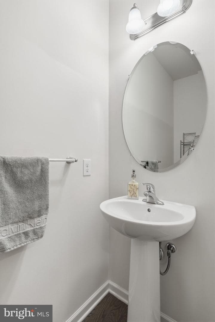 2206 Evin Dr photo 8