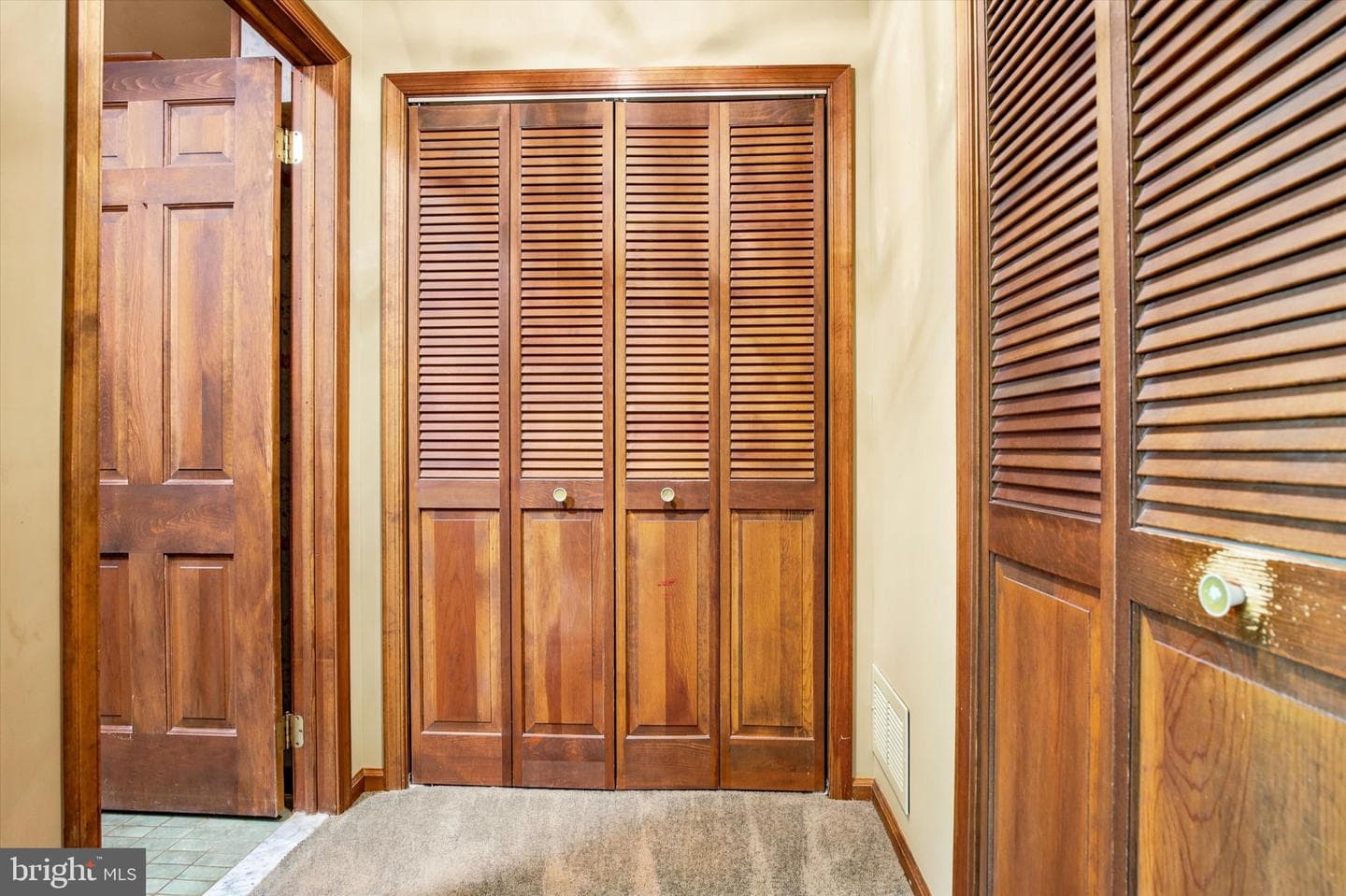 15 Brookdale Drive photo 27