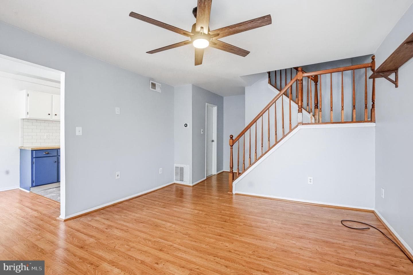 114 Lexington Court photo 9