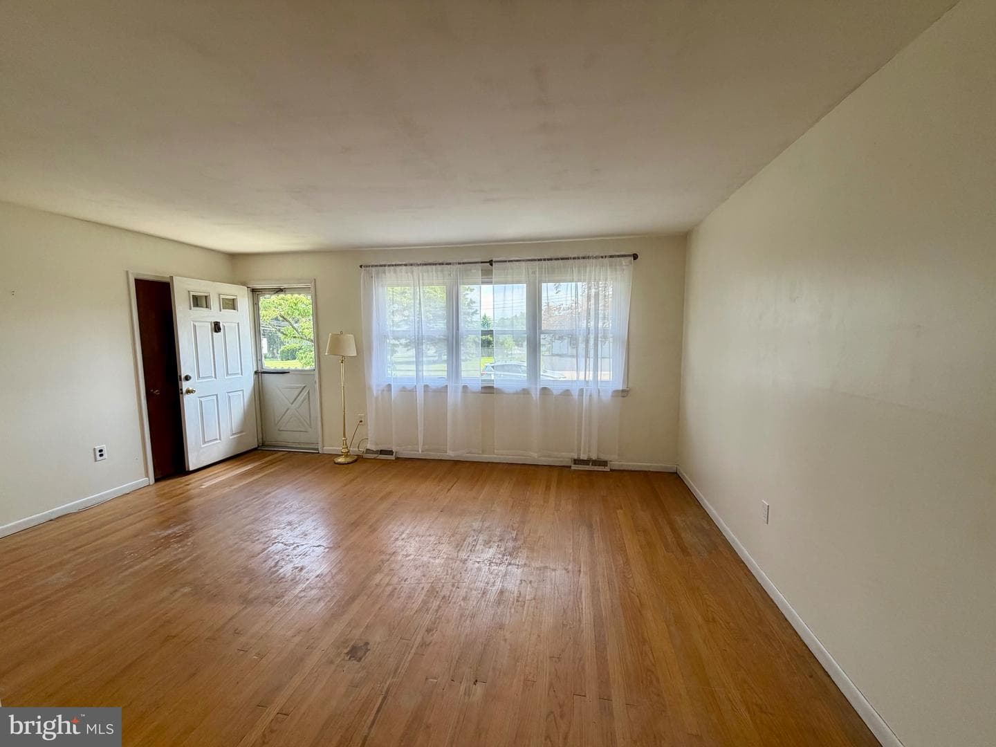 1258 Tulip Rd photo 4