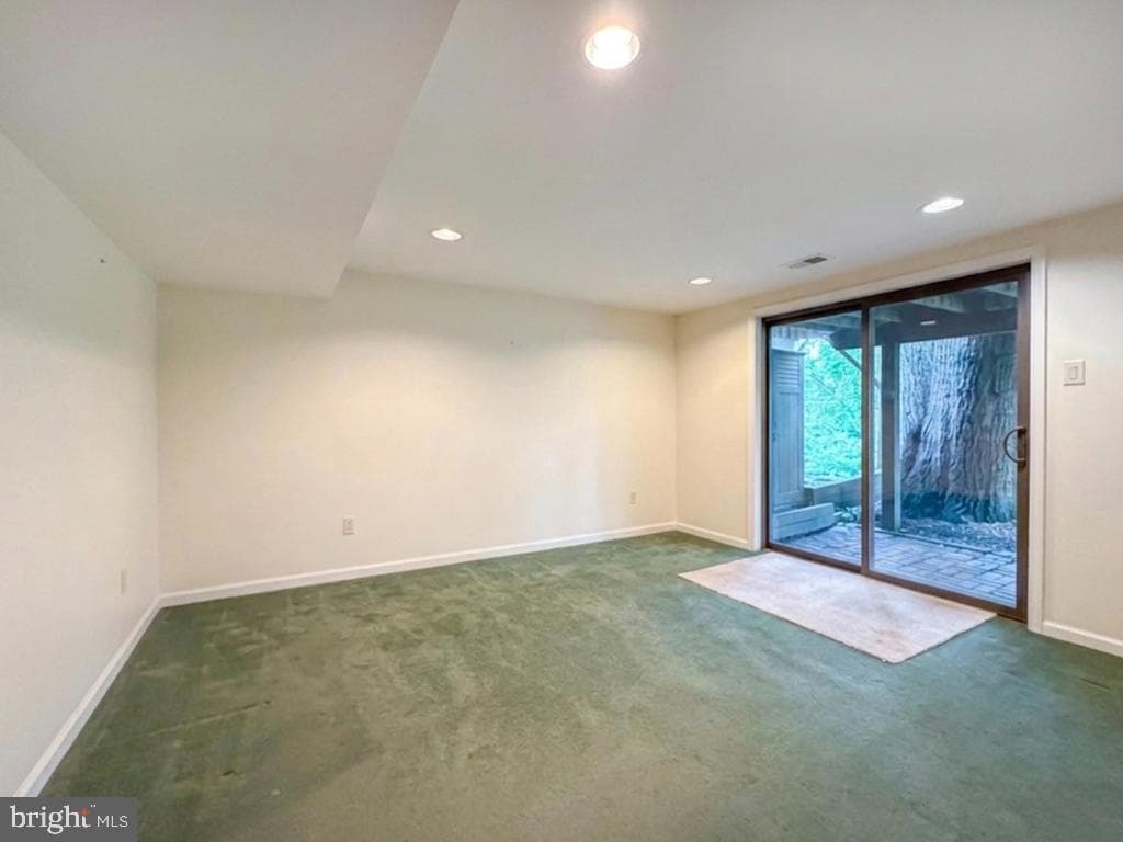 52 Woodbridge Court N photo 34