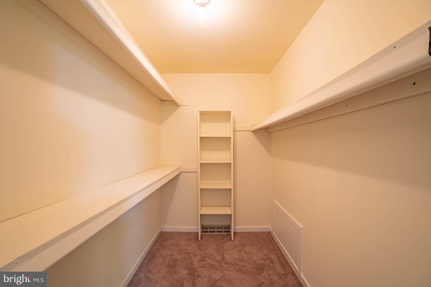 491 Kings Road photo 48