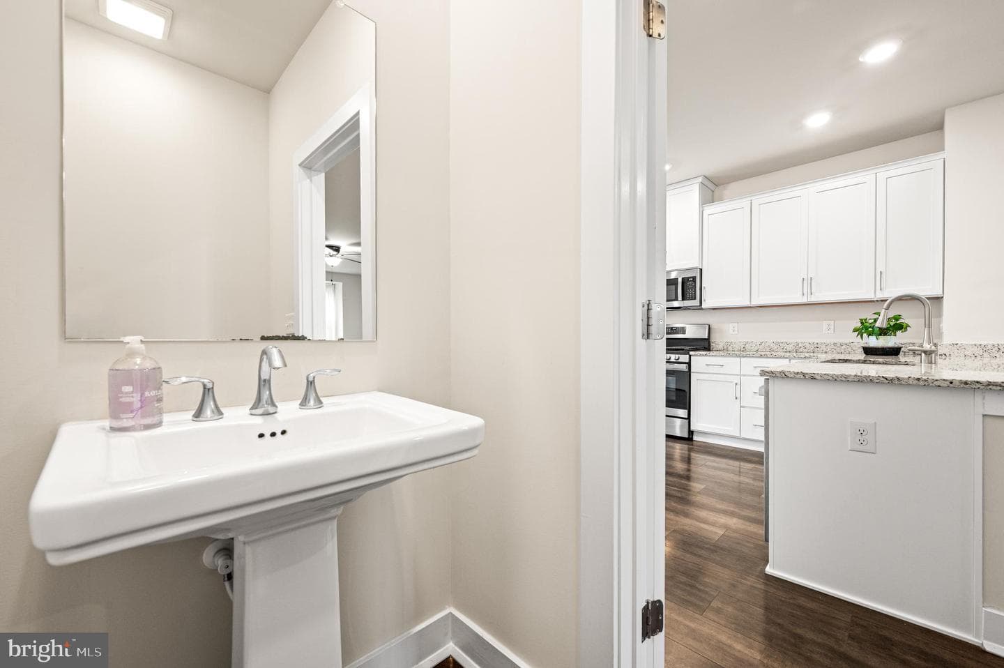 112 Annapolis Street photo 12
