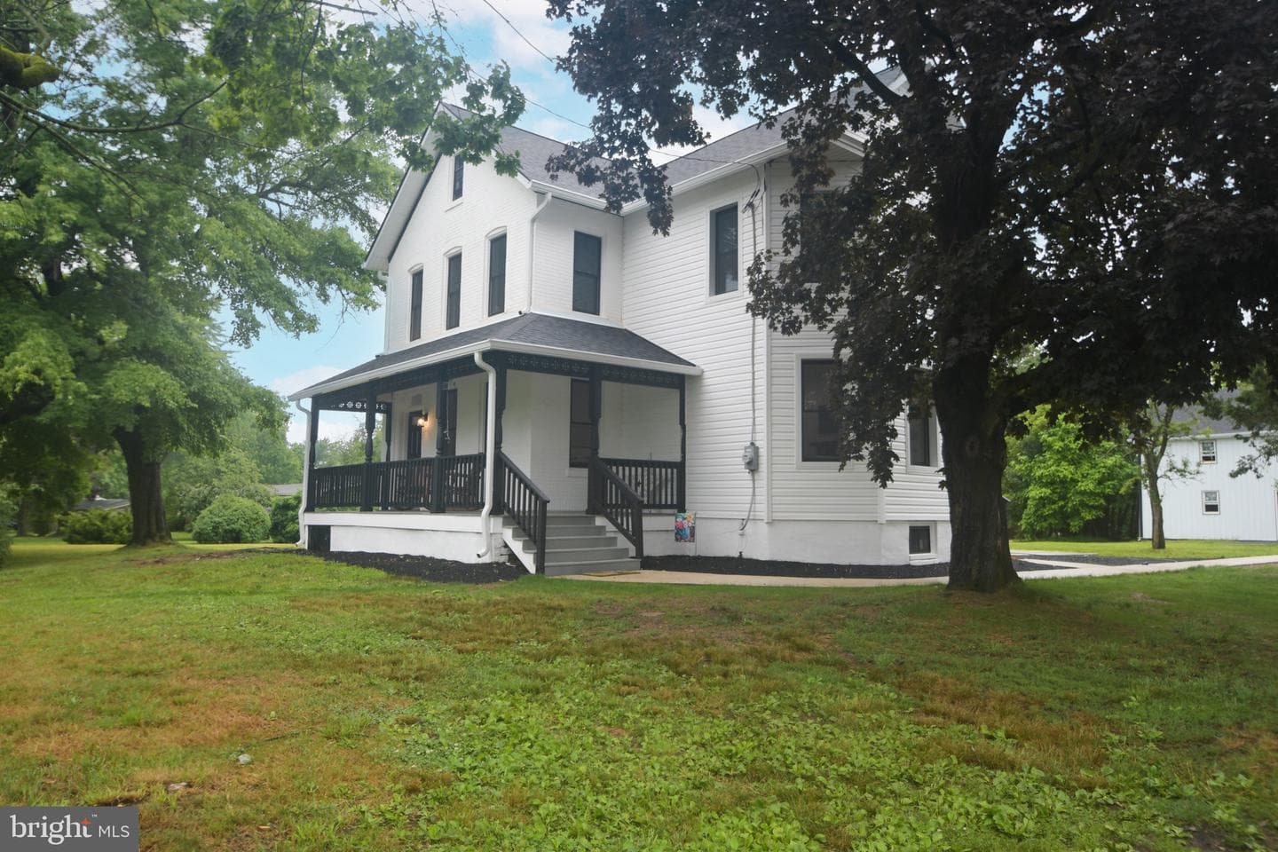 215 Mill Road photo 3