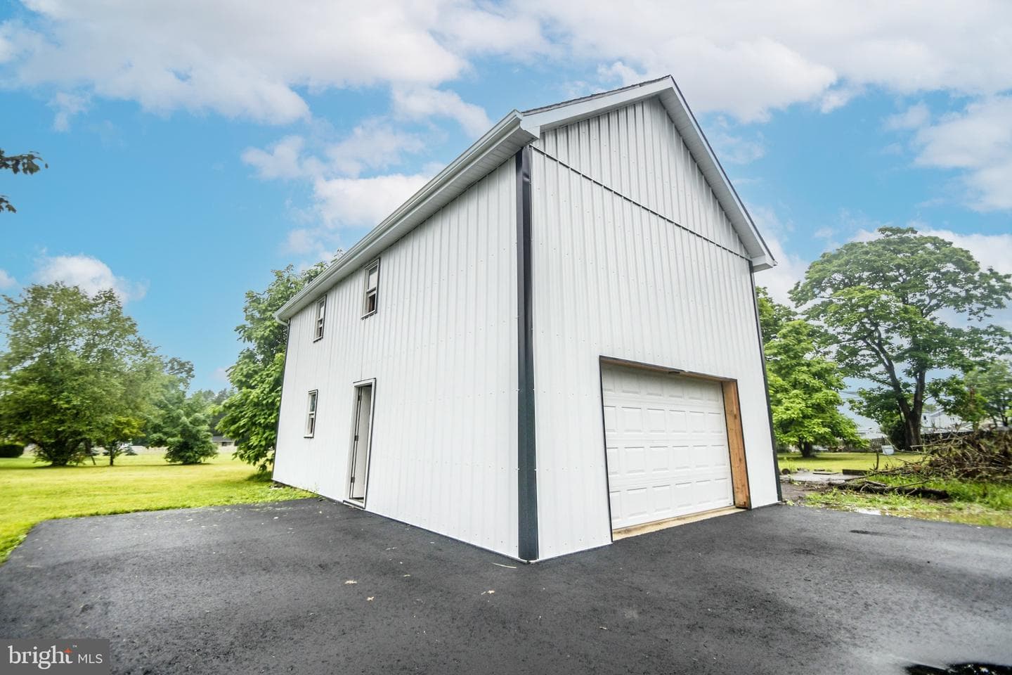 215 Mill Road photo 9