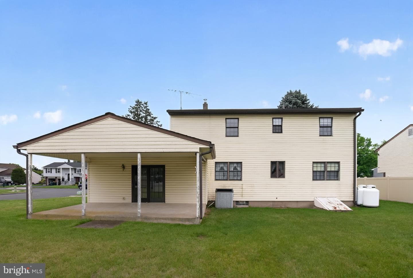 95 Taylor Drive photo 27