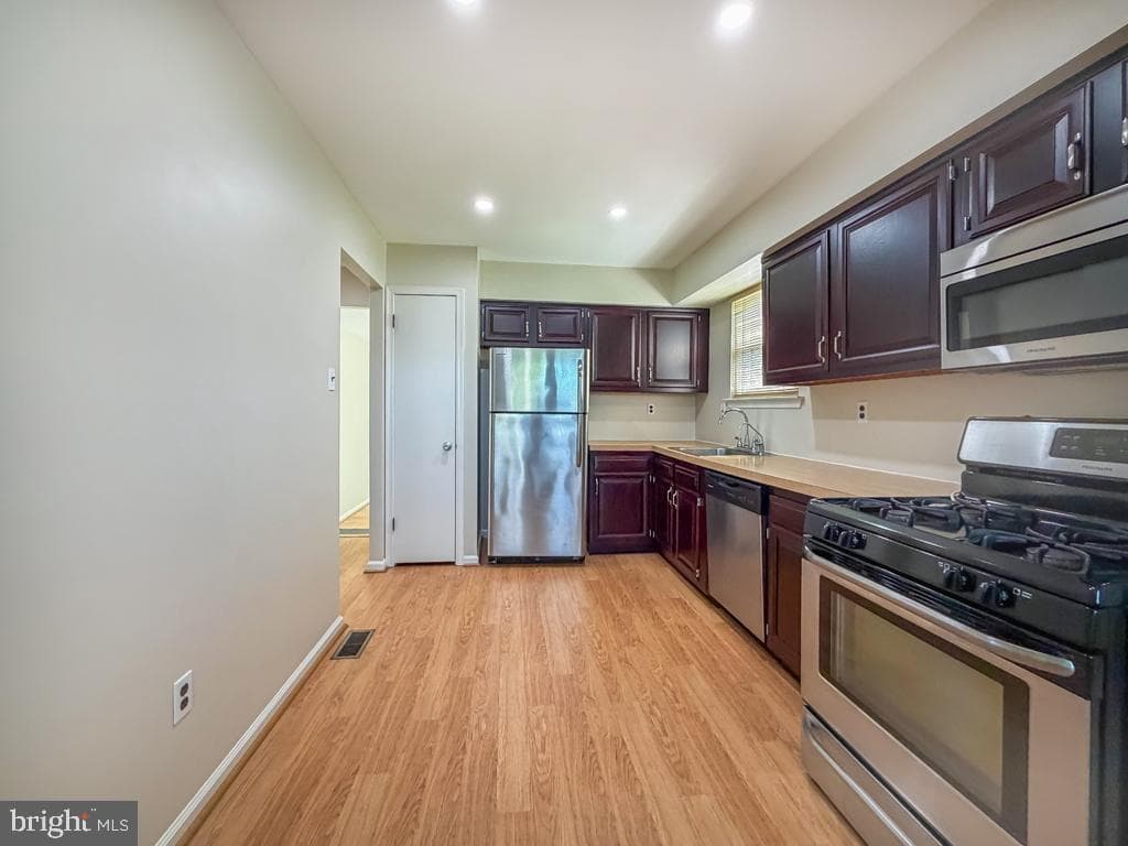 75 Dawson Road photo 15