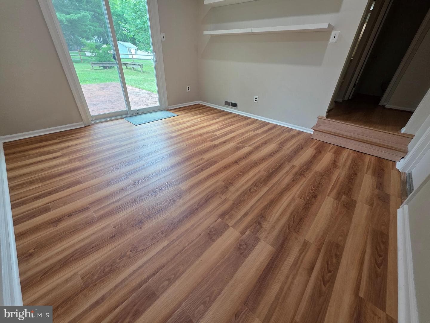 75 Dawson Road photo 18