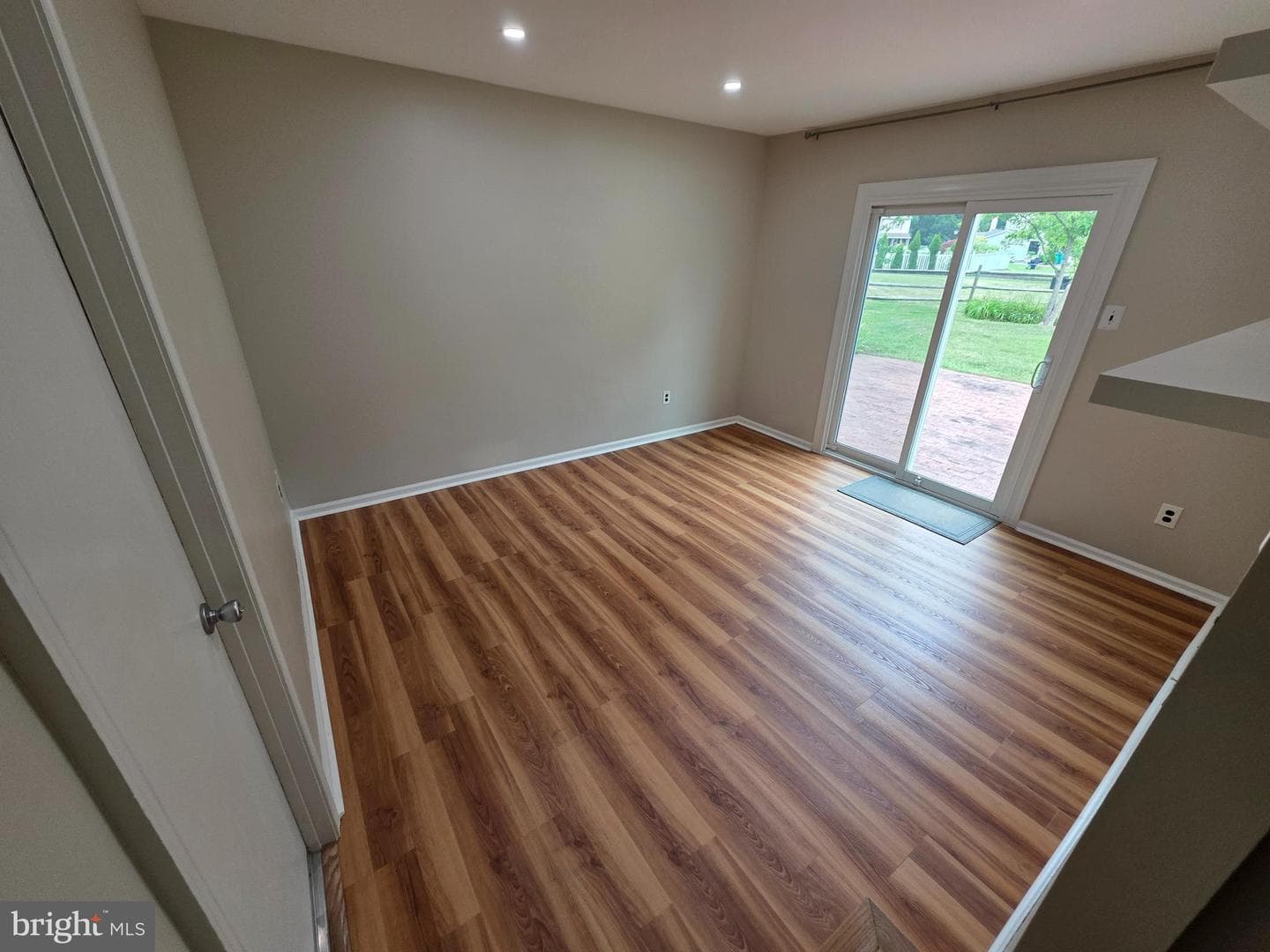 75 Dawson Road photo 19