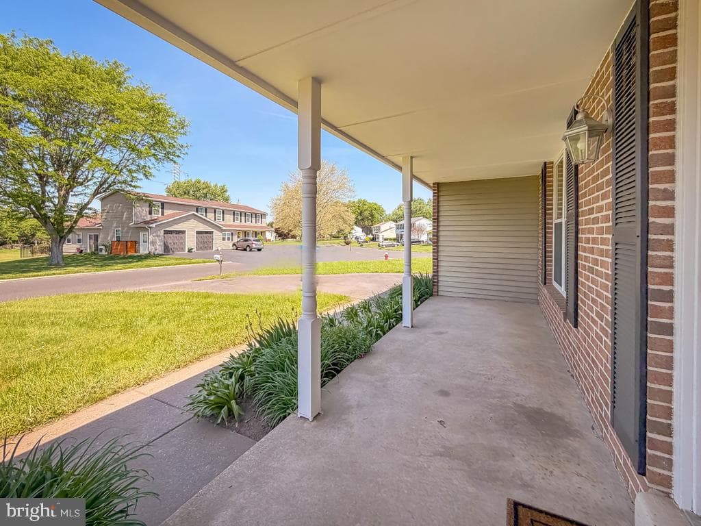 75 Dawson Road photo 4