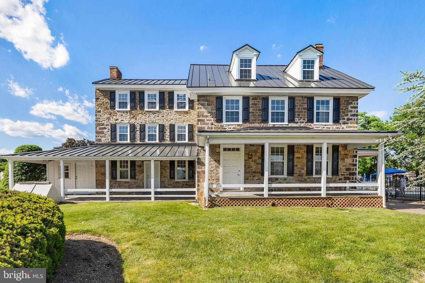 255 Rumford Court photo 47