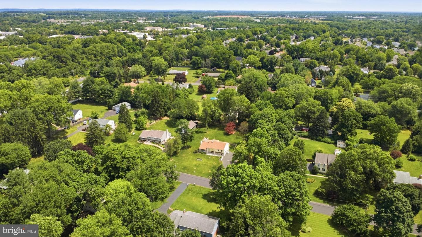 2813 Country Ln photo 34