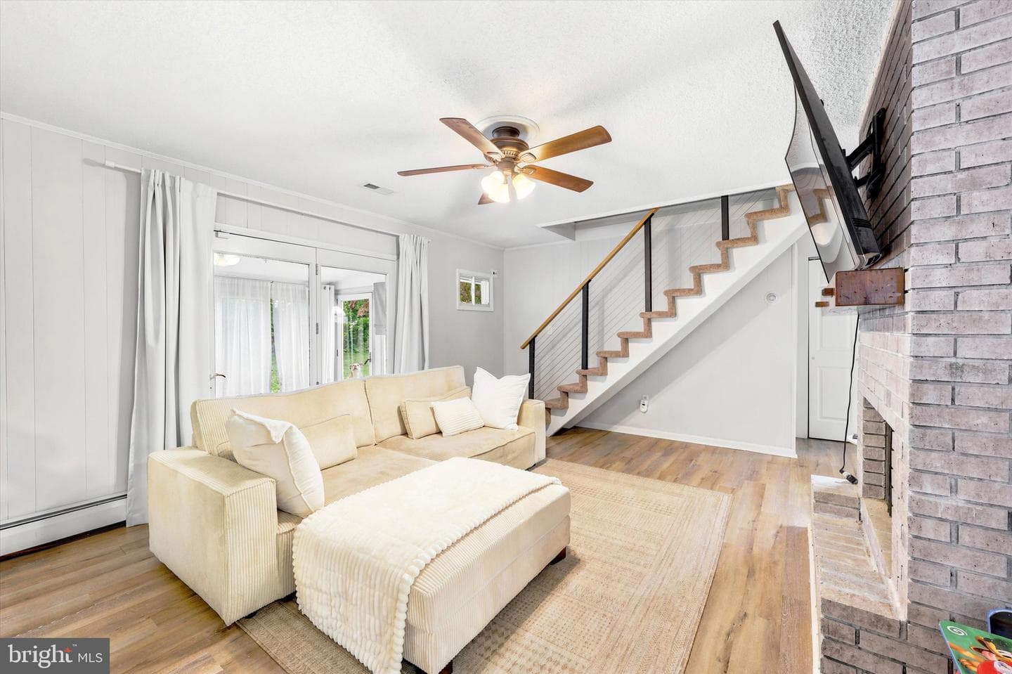 57 Whitewood Drive photo 2