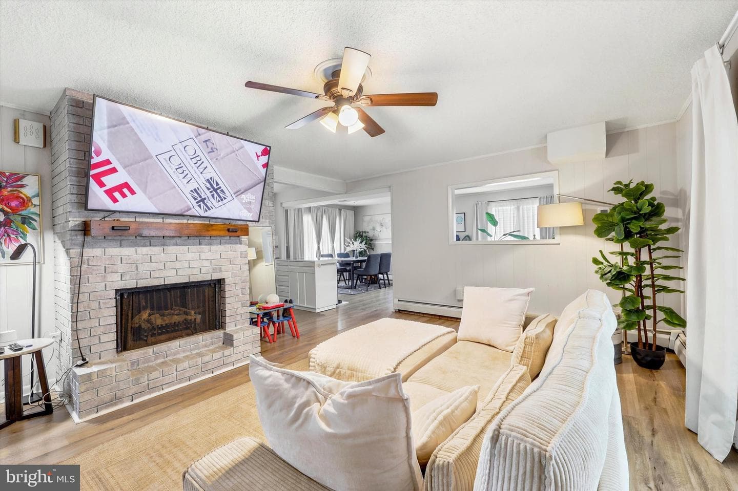 57 Whitewood Drive photo 4