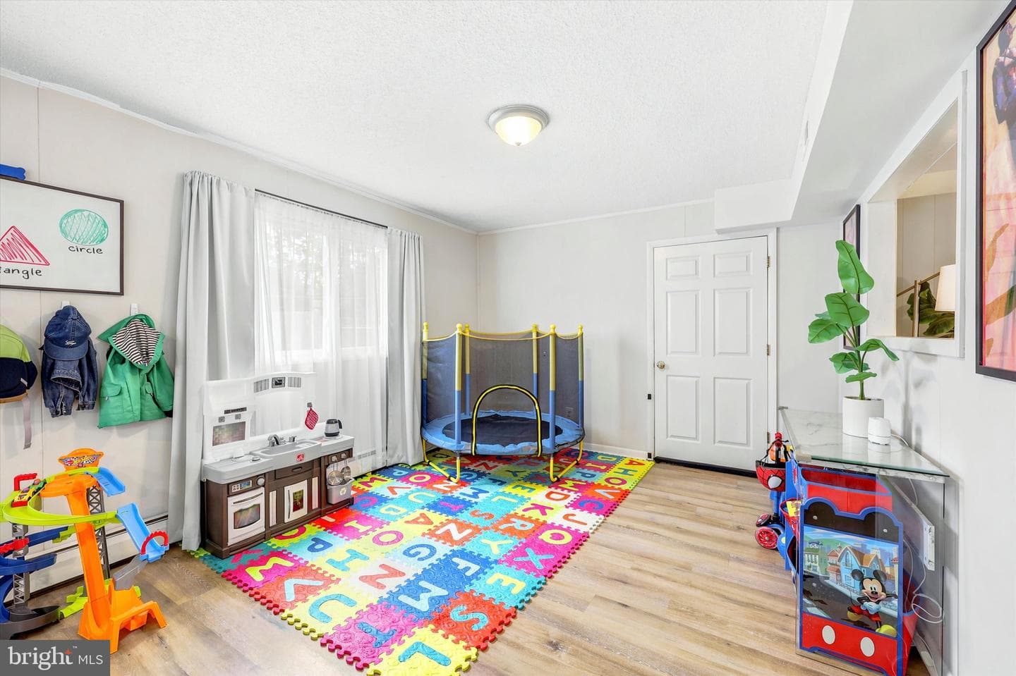 57 Whitewood Drive photo 5
