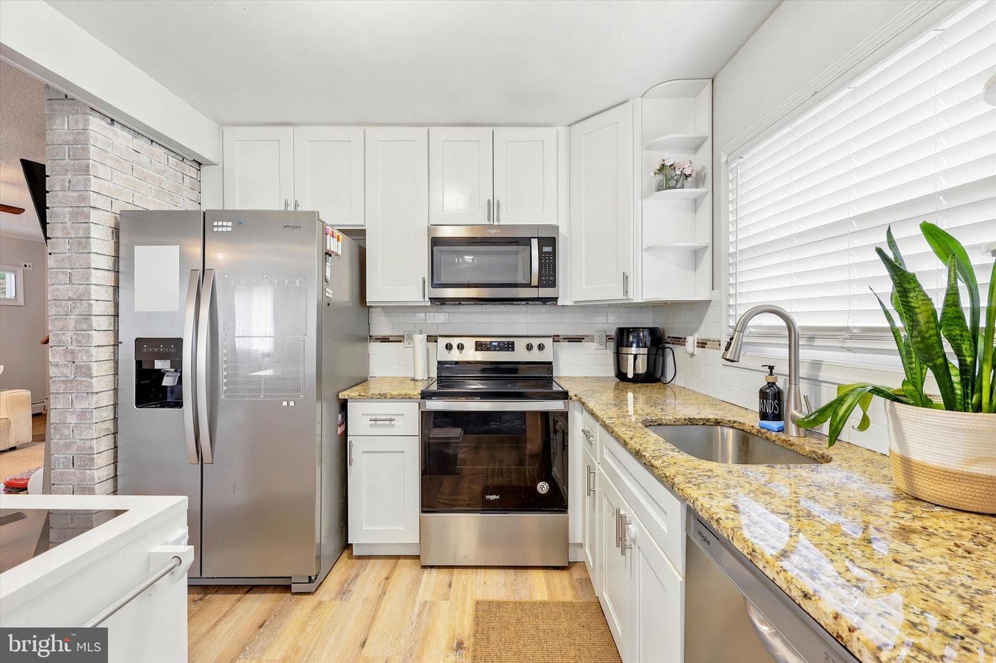 57 Whitewood Drive photo 9