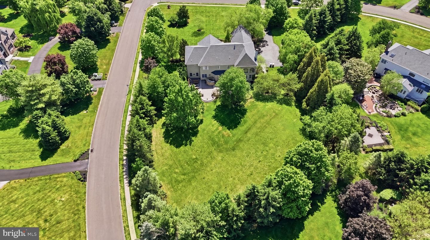 2 Rossiter Cir photo 75