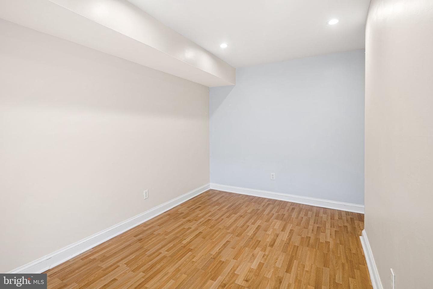 1485 Tarleton Place photo 12