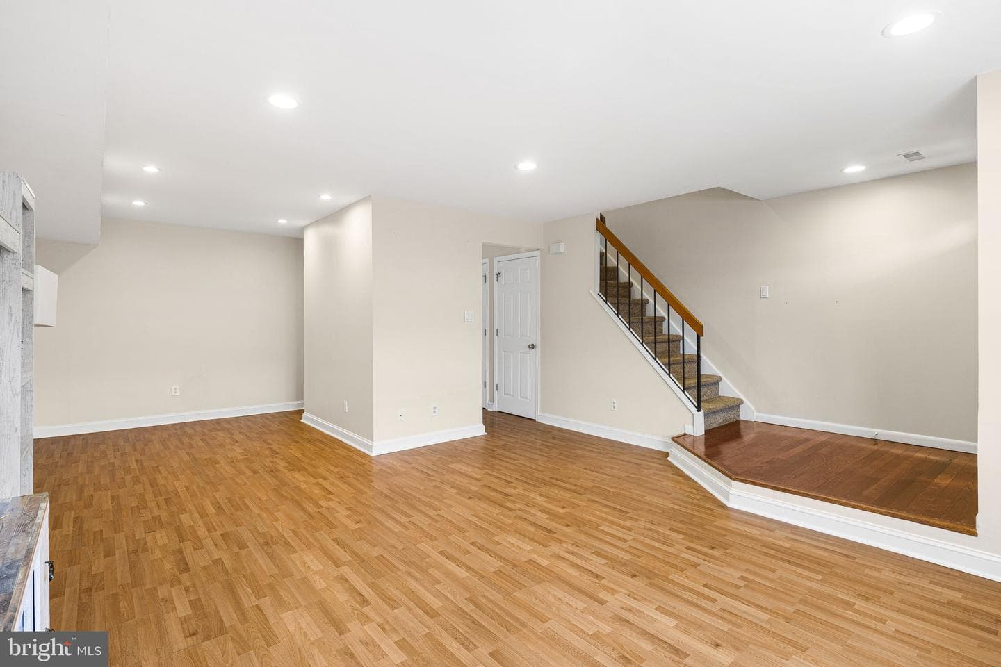 1485 Tarleton Place photo 13