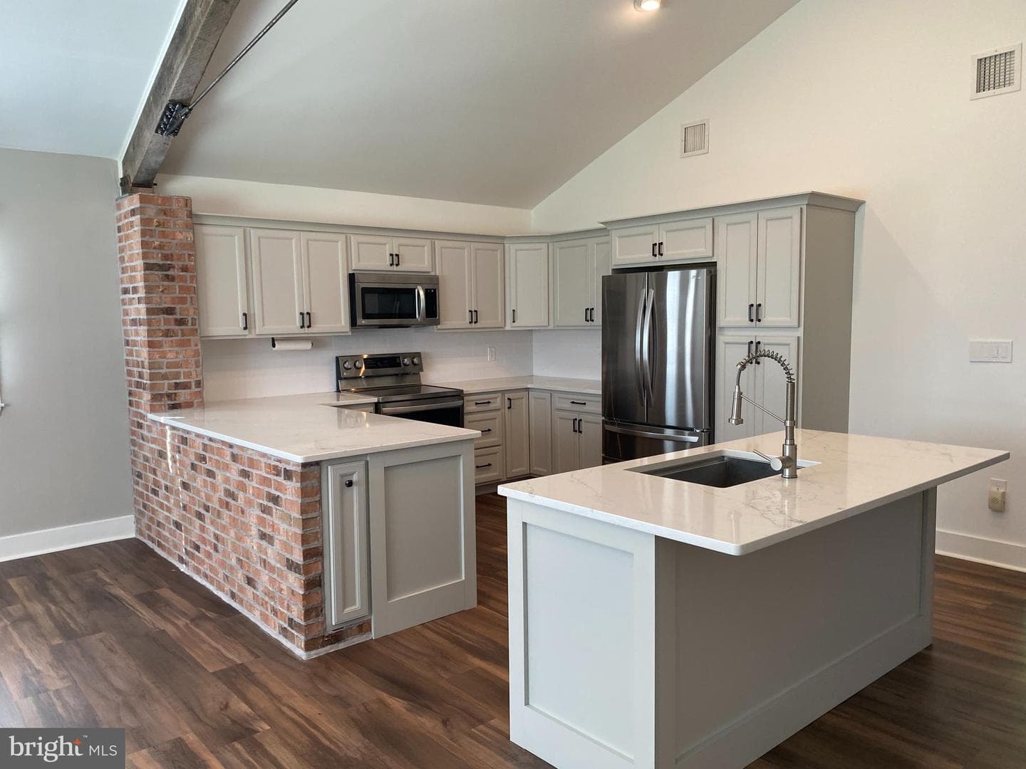 4361 Sunnyside Drive photo 9