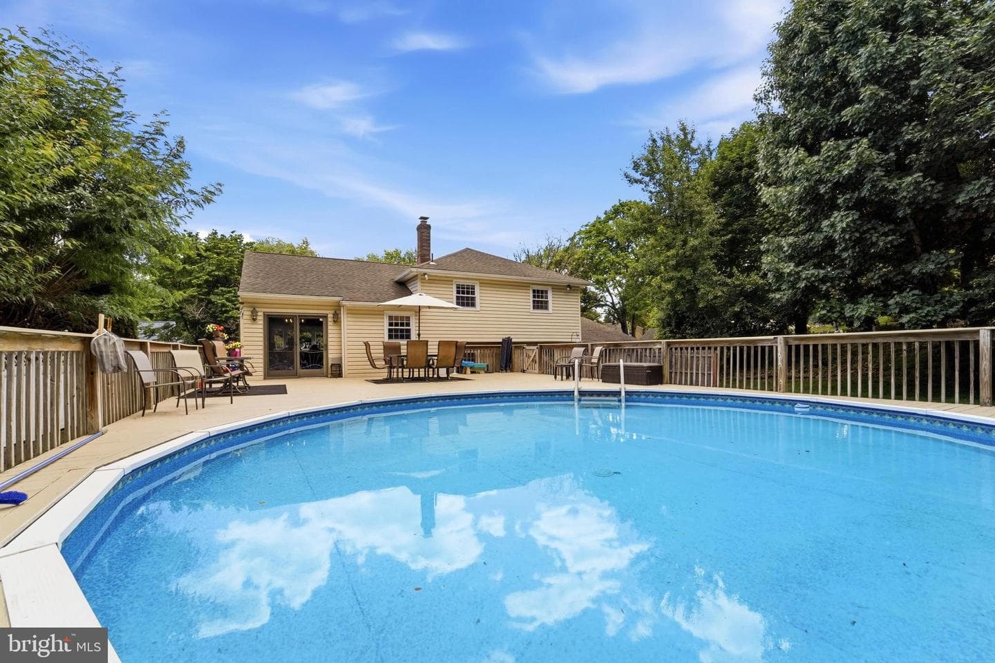 902 Carlin Drive photo 33