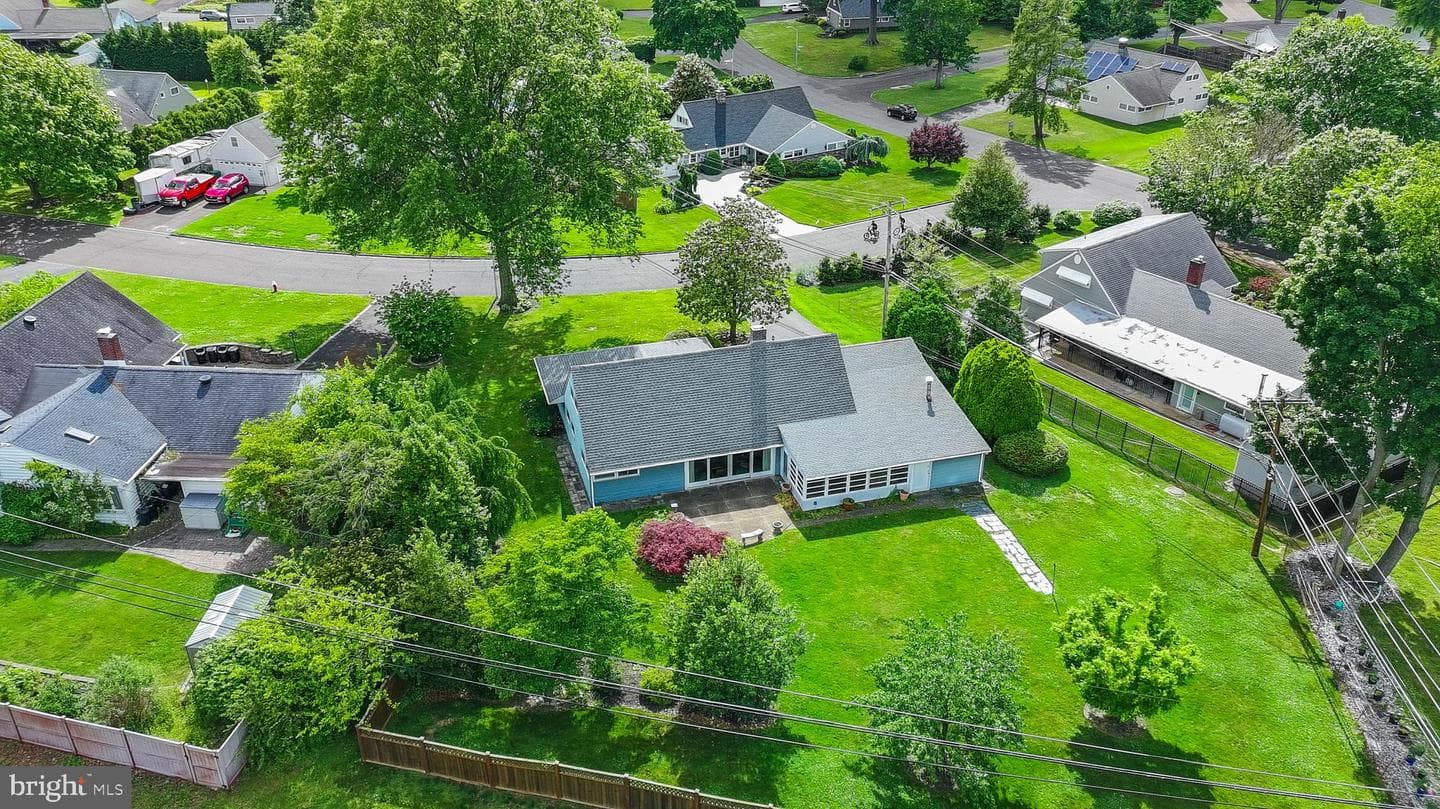 78 Red Berry Road photo 40