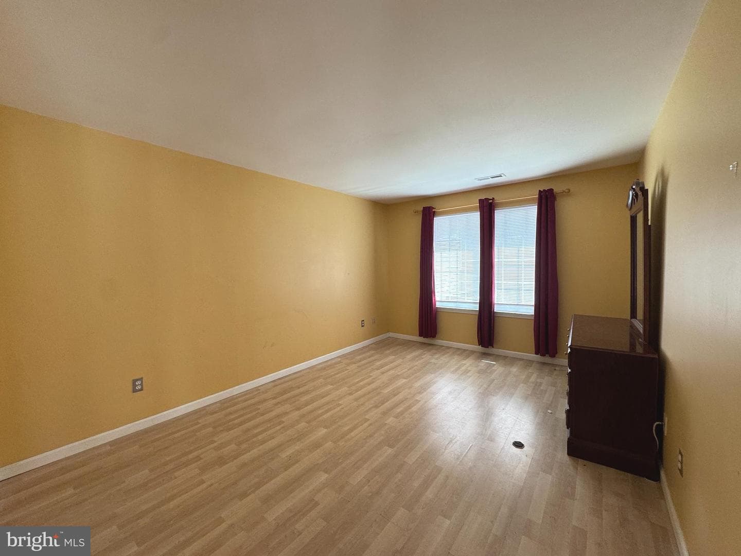 290 Woods Edge Place photo 7