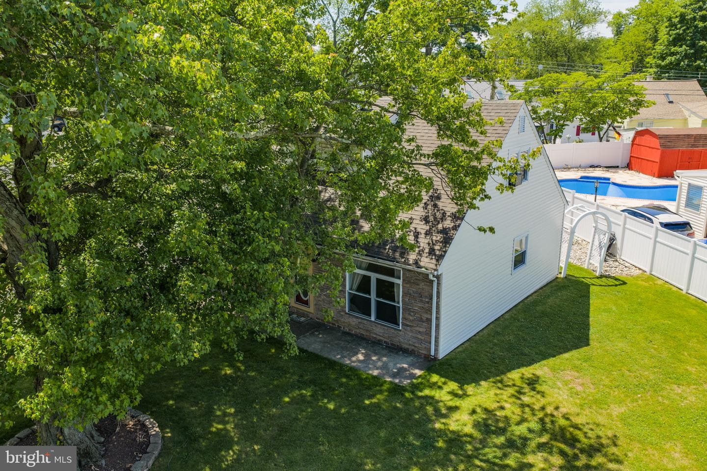 587 Arbor Road photo 13