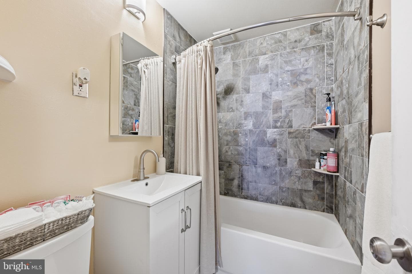 587 Arbor Road photo 32