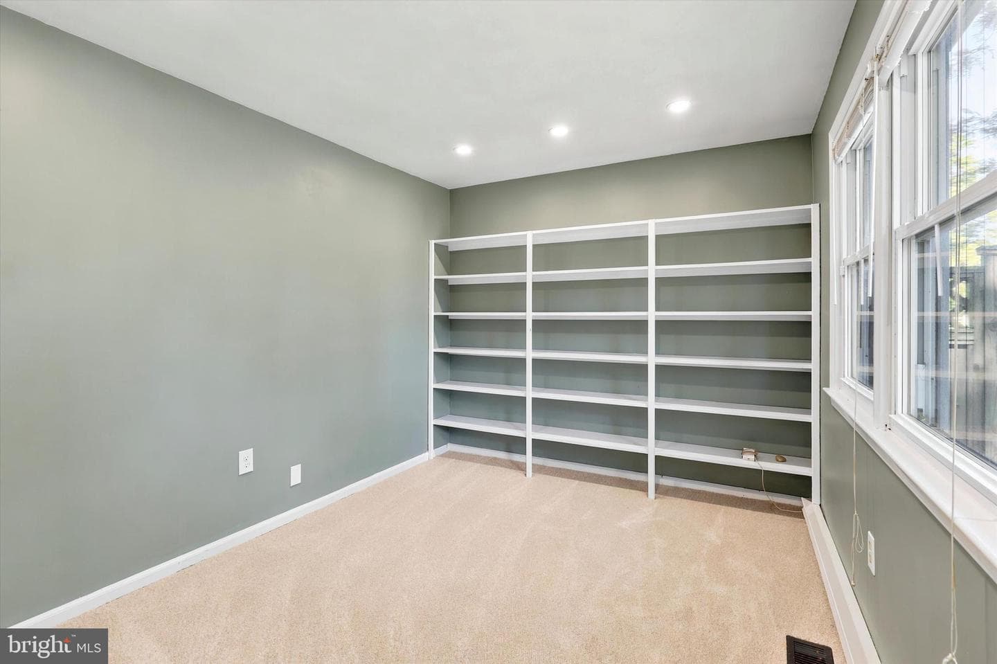 5791 Belmont Manor Drive photo 23
