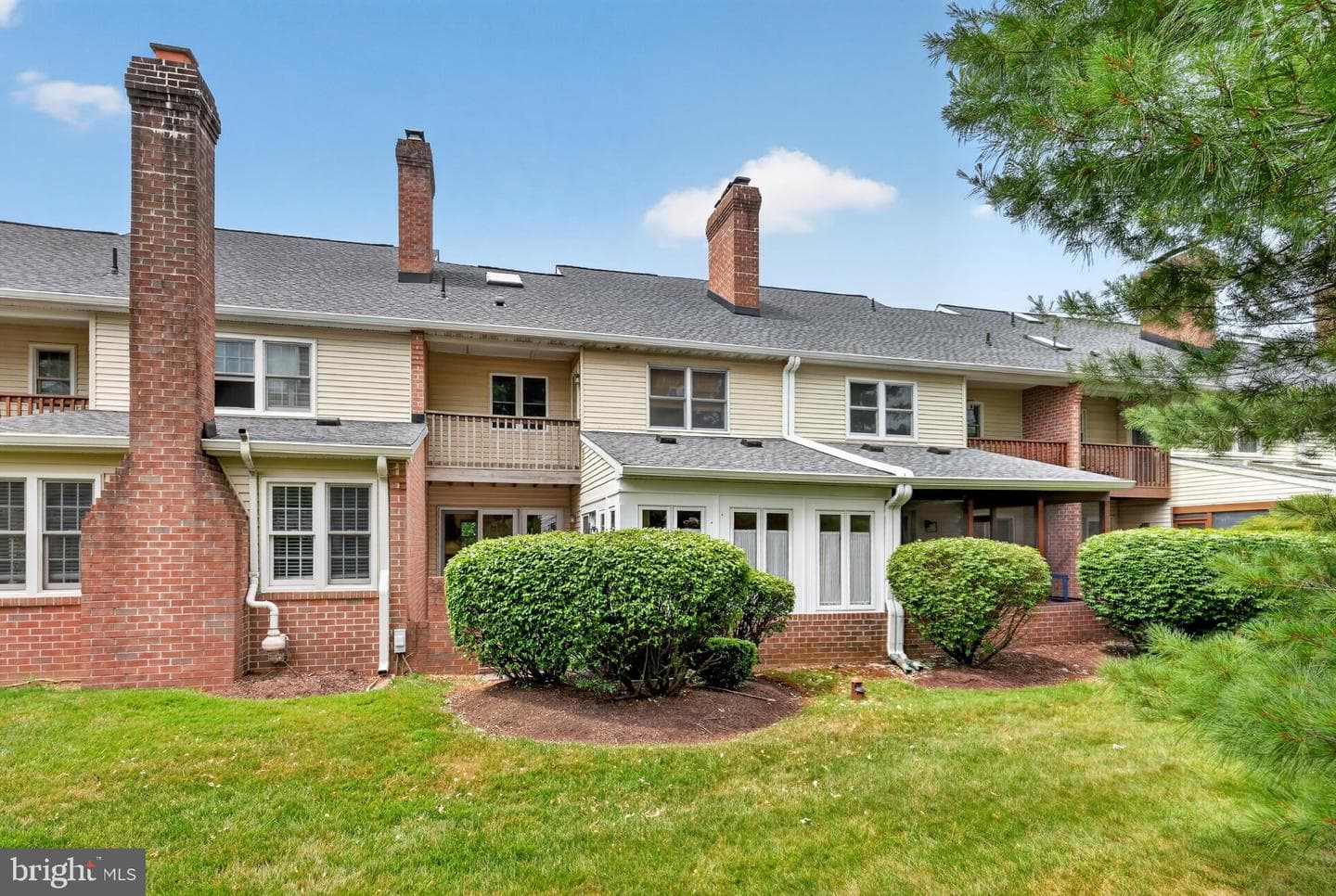 35 Sutphin Pines photo 29