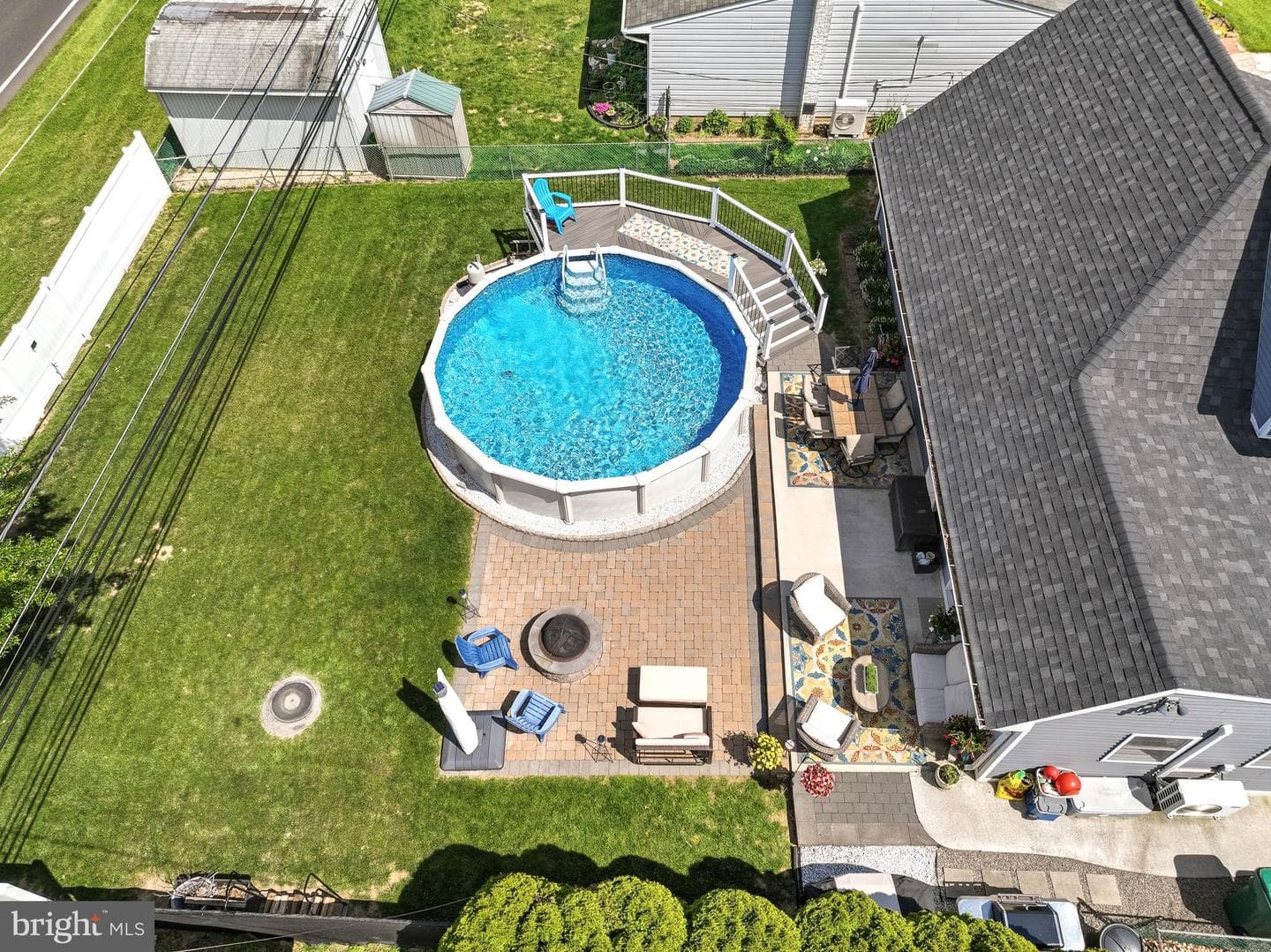 360 Holly Drive photo 32
