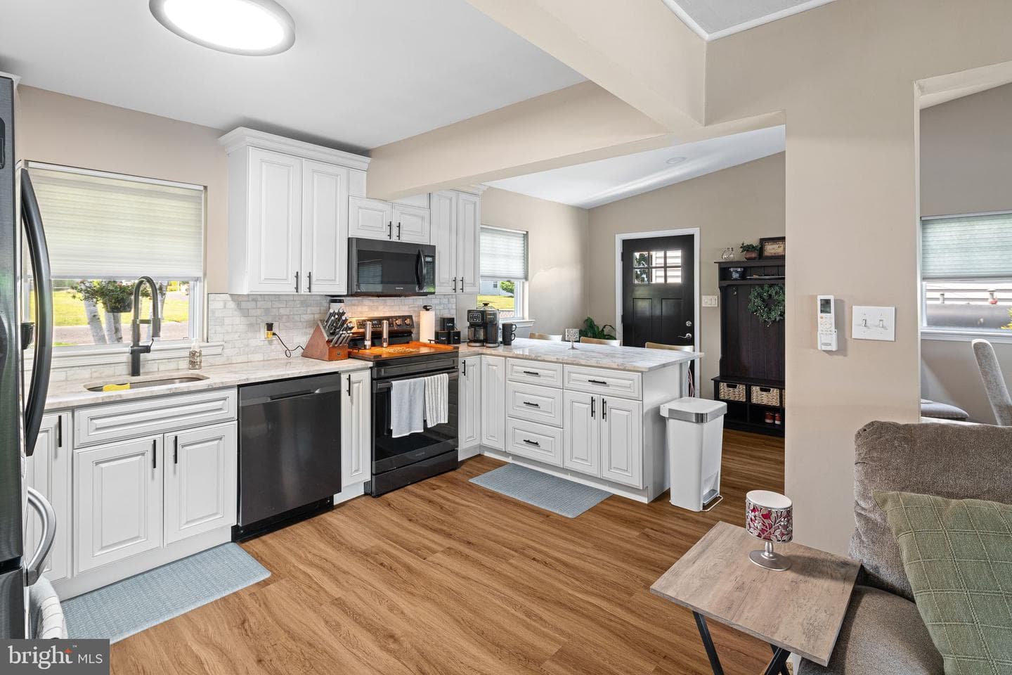 360 Holly Drive photo 4
