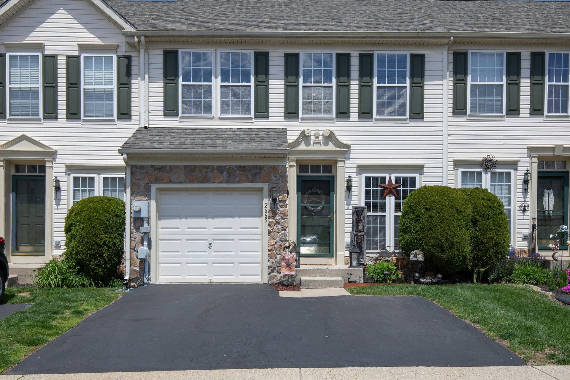 2665 Crabapple Circle