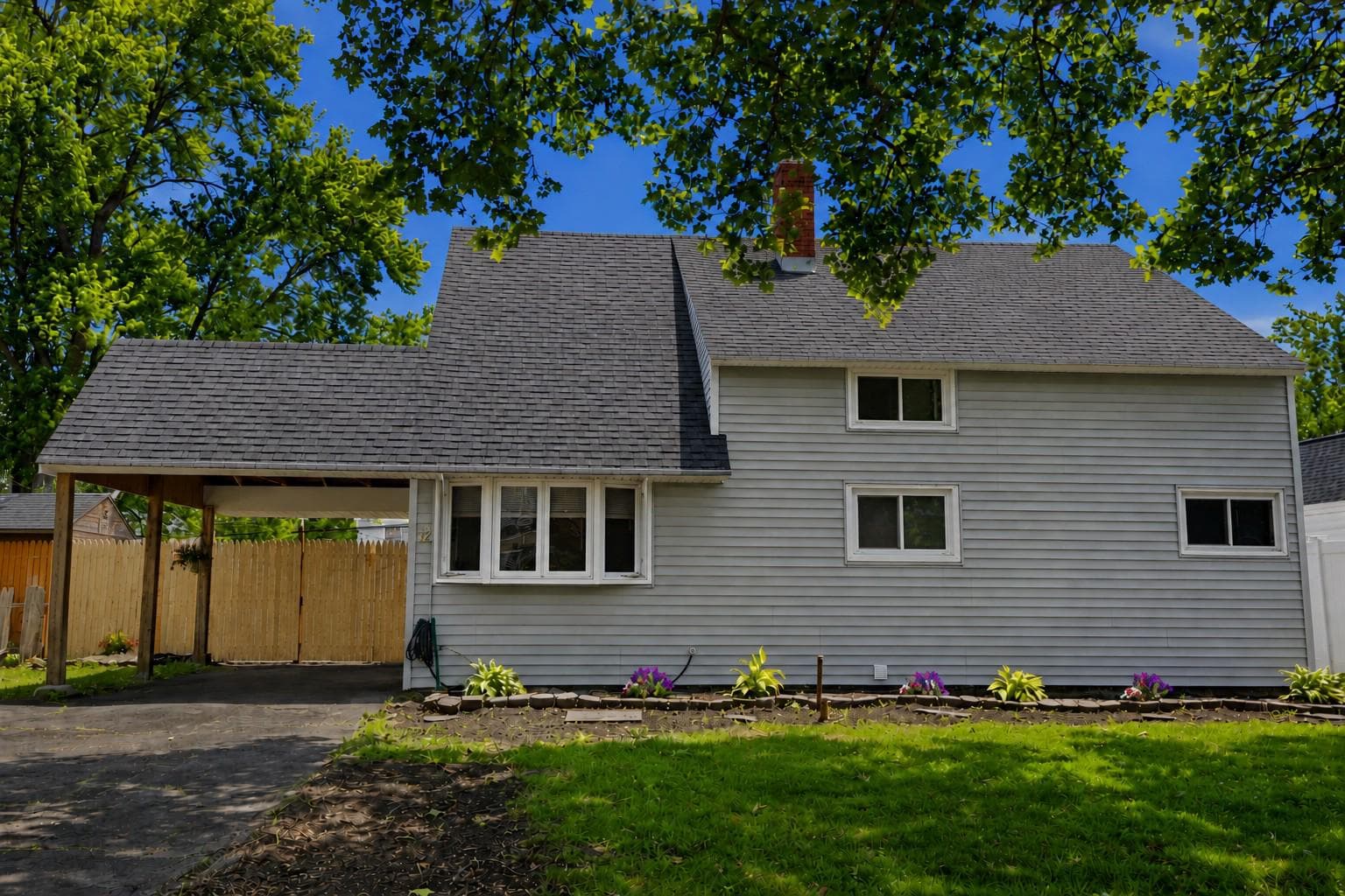 12 Hickory Lane photo 2