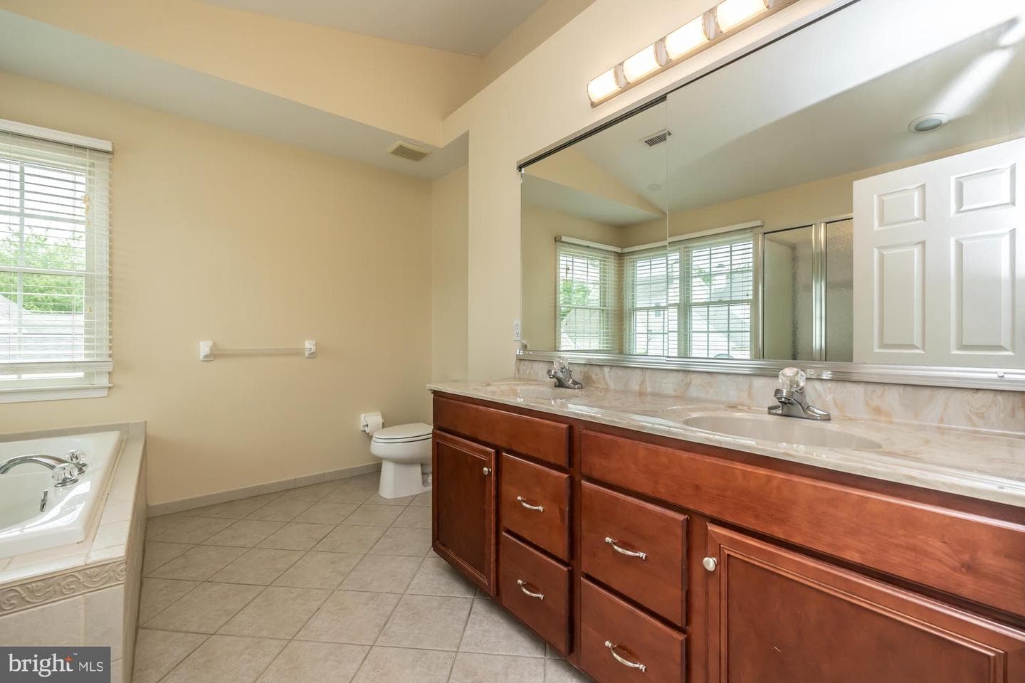406 Dornishwood Place photo 14