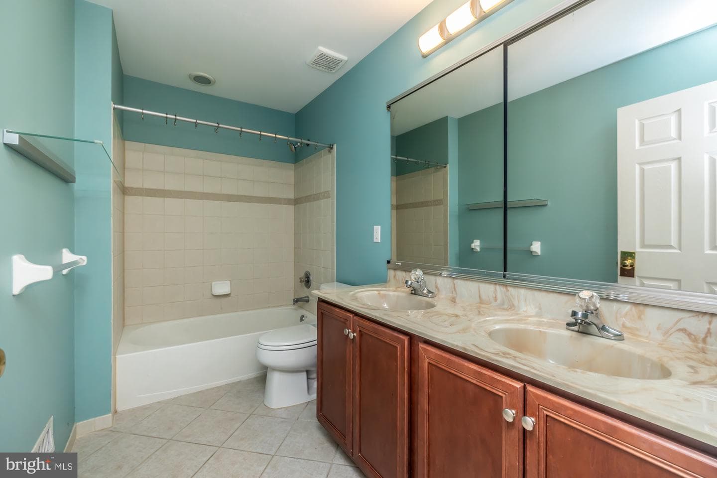 406 Dornishwood Place photo 22