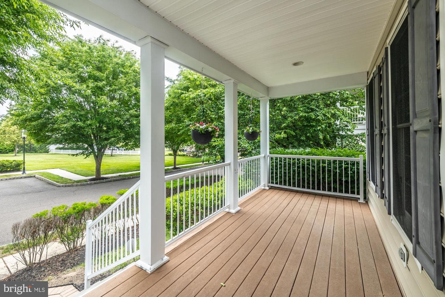 406 Dornishwood Place photo 3