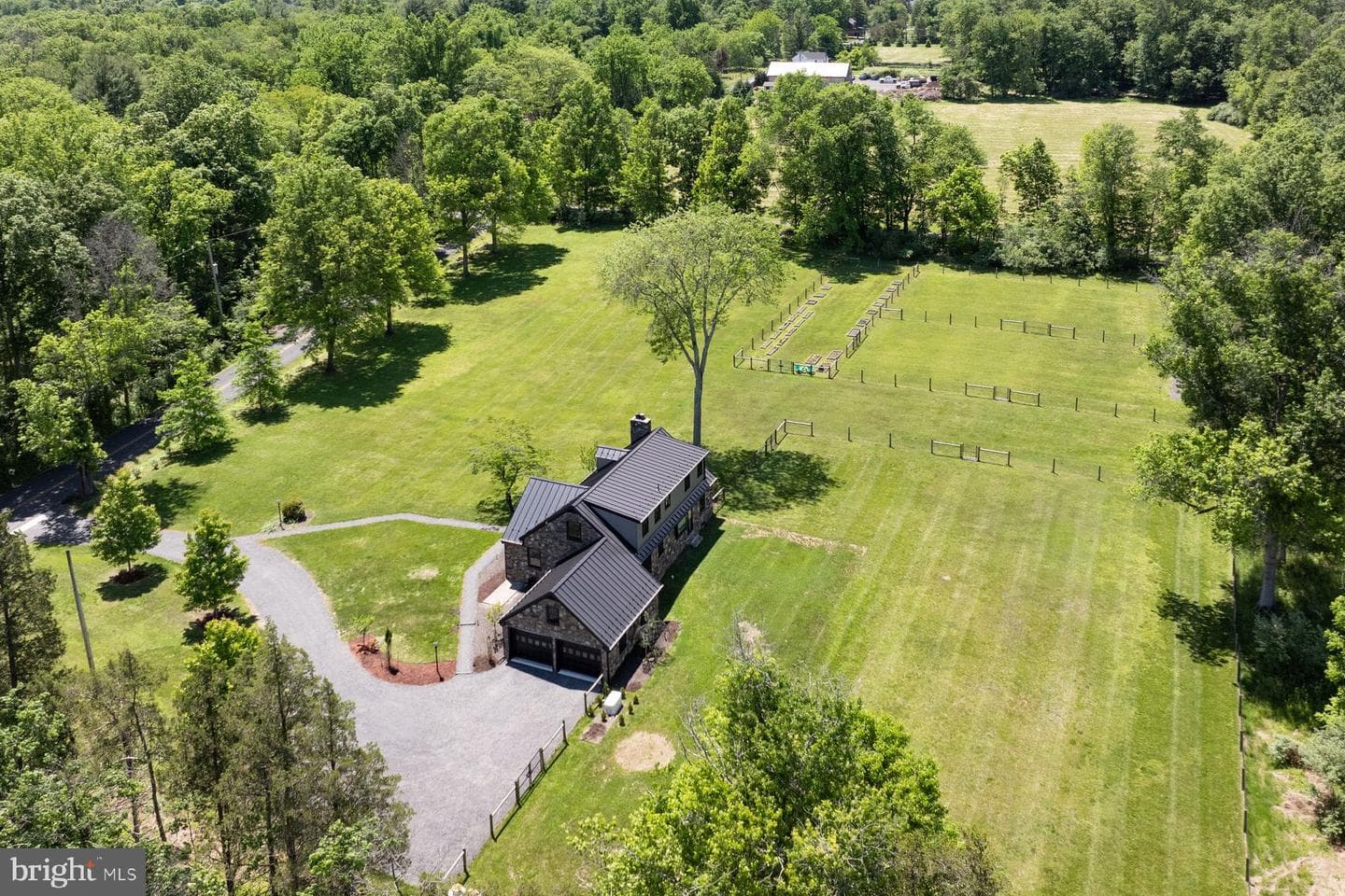 7043 Ferry Rd photo 24
