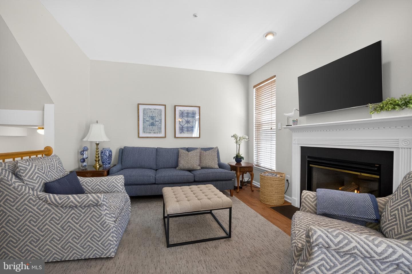 4488 Honeysuckle Lane photo 2