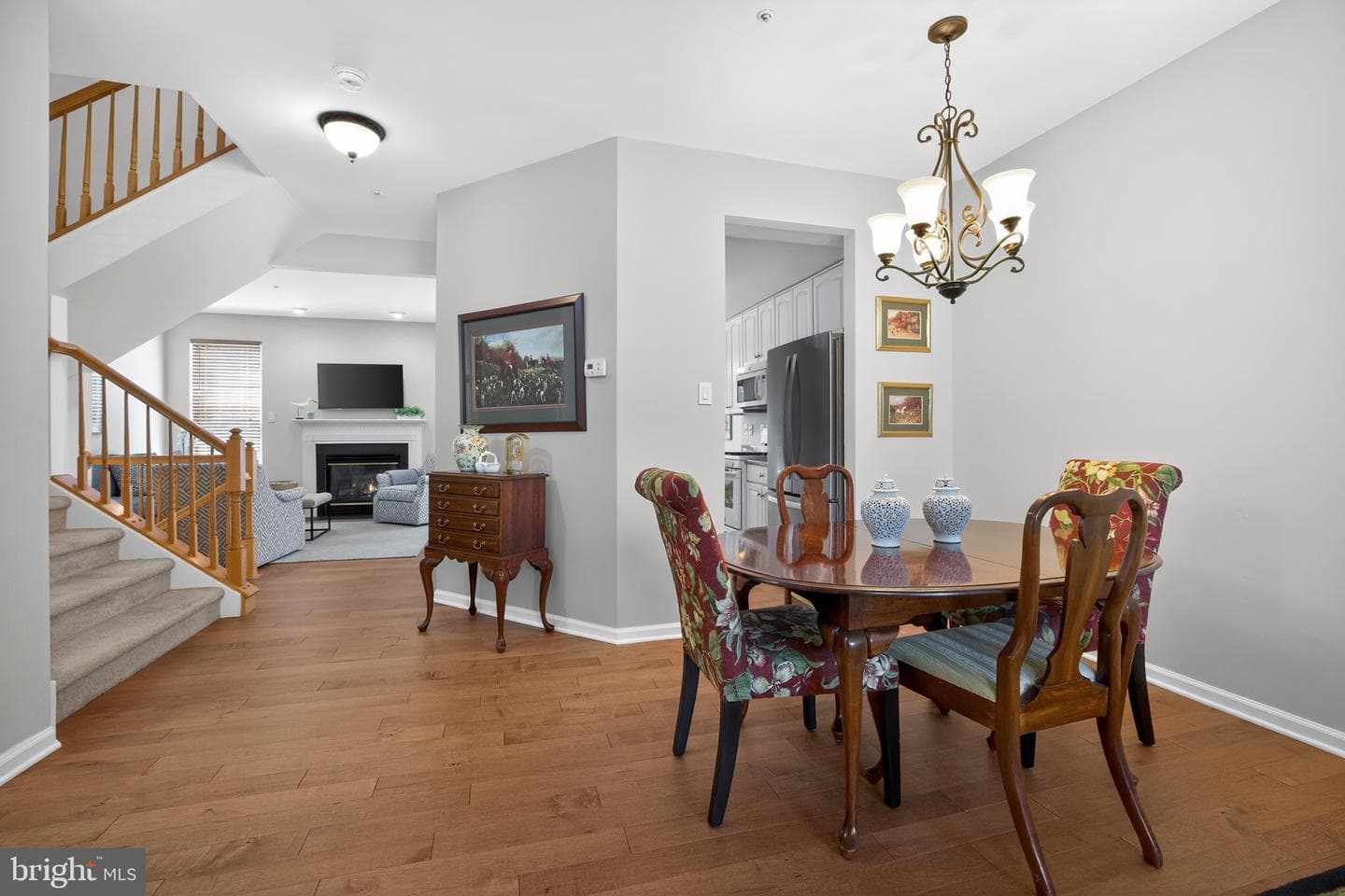 4488 Honeysuckle Lane photo 3